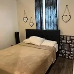 Cozy Nest: Where Blossoms * Nashville