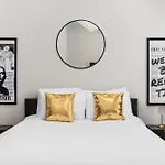 Taylor Swift Eras Inspired Home-10 Min To Broadway Holiday home