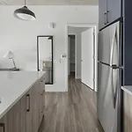 Landing Modern With Amazing Amenities Apartment