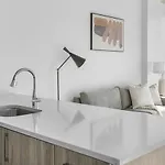 Landing Modern With Amazing Amenities *