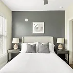 Landing Modern Apartment With Amazing Amenities