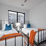 Holiday home Riffs - 2 Unit Odyssey Combo - Heart Of Midtown *