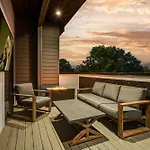 3 Designer Gulch Homes - Rooftop Hot Tub - Sleeps 36
