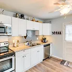 Cozy Nashville Retreat With Deck About 6 Mi To Downtown