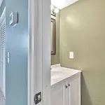 East Nash Local Dining Bars - Sleeps 6