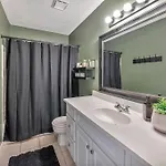 East Nash Local Dining Bars - Sleeps 6 Holiday home