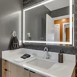 The Stage In Downtown W Pool/gym | Walk To Broadway * Nashville