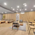 The Stage In Downtown W Pool/gym | Walk To Broadway *