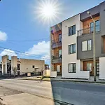 The Outlaw In Downtown By Nautical Holiday home Nashville