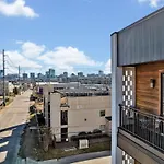 The Outlaw In Downtown By Nautical Holiday home