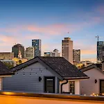 Luxury Townhouse + Rooftop Deck + 1 1 Mi Downtown