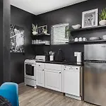 Apartment Near Downtown Walk To Restaurants, Bars & Music
