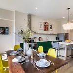 Holiday home The Conway 5 Bedroom Buyout W Deck In Music City Nashville