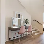 The Conway 5 Bedroom Buyout W Deck In Music City Holiday home Nashville