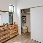 Modern Nashville Condo In Weho Art Community!