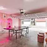 Holiday home Butterfly Bnb~modern Luxury~giant Rooftop~9min Dt