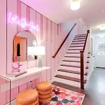 Butterfly Bnb~modern Luxury~giant Rooftop~9min Dt