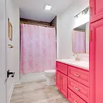 Butterfly Bnb~modern Luxury~giant Rooftop~9min Dt Holiday home