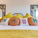 Stylish Downtown W/ Pool & Parking * Nashville
