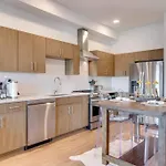 Stylish Downtown W/ Pool & Parking