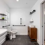 Stylish In Hillsboro Village By Vanderbilt And Belmont Nashville