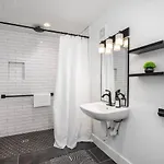 Stylish In Hillsboro Village By Vanderbilt And Belmont Apartment Nashville