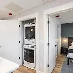 Walk To Restaurants From Condo, By Hospitals, 3 Miles To Downtown Apartment