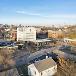 Walk To Restaurants From Condo, By Hospitals, 3 Miles To Downtown