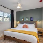 Walk To Hillsboro Village, Close To Vanderbilt, 3 Miles To Downtown * Nashville