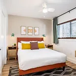 Apartment Bright By Vanderbilt And Belmont, 3 Miles To Downtown