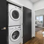 Home With Rooftop Deck & Garage, 2 Miles To Downtown Broadway