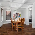 Walk To Broadway & Germantown Large House With Patio *