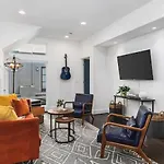 Belmont Retreat Walk To Restaurants, Coffee, 12 South Holiday home *