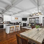 Walk To Broadway & Germantown Large House With Patio *