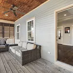 Walk To Broadway & Germantown Large House With Patio