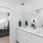 Holiday home Upscale With Patio Walk To 12 South And Belmont *