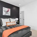 Holiday home Upscale With Patio Walk To 12 South And Belmont *