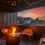 Upscale With Patio Walk To 12 South And Belmont