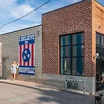 In The Heart Of 12 South & Belmont, 3 Miles To Downtown *