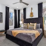 In The Heart Of 12 South & Belmont, 3 Miles To Downtown