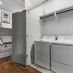 In The Heart Of 12 South & Belmont, 3 Miles To Downtown Holiday home