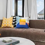 Luxury Condo With Huge Patio, Near Vanderbilt & Downtown