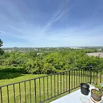 2-Bedroom 2-Bath Cozy Home In Nashville\'S Vibrant