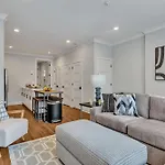 Holiday home Melrose Mezzo - 5 Mins To Broadway - Rooftop *