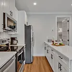 Holiday home Melrose Mezzo - 5 Mins To Broadway - Rooftop Nashville