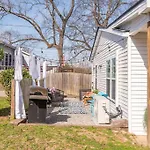 Southbound Stays - Little House