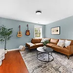 The Blue - 4 Beds And 7 Mins To Broadway! * Nashville