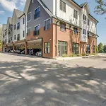 New East Nash - King Bed Short Drive To Dwntwn *