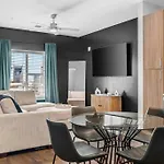 The Hollywood The Gulch Apartment Nashville