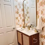 Holiday home Vintage Vibes - Minutes From The Broadway Buzz